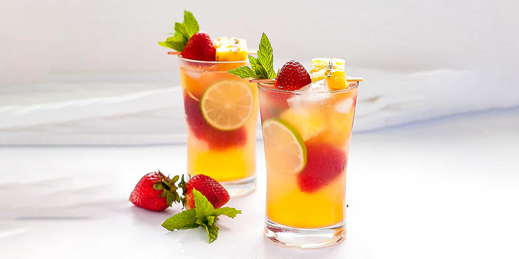 Pineapple Strawberry Lemonade